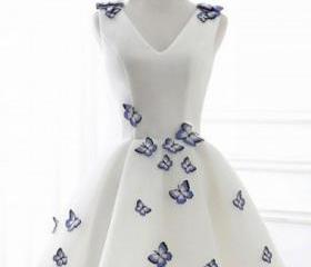 A-line Illusion Neck Sleeveless Ivory Organza Knee-Length Homecoming Dress, Lace